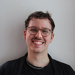 Herr  Maximilian Schneider